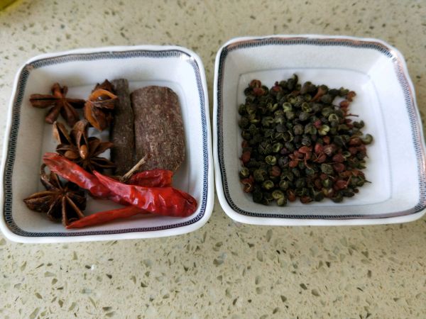 肉烧蒜苔(回锅肉版,下酒神菜)