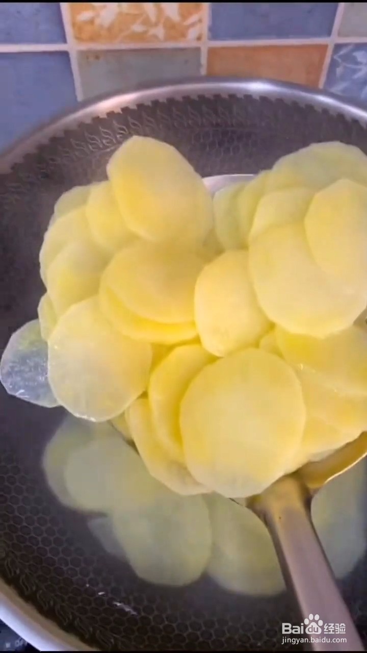 如何制作香辣凉拌土豆片
