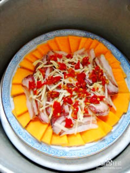 剁椒腊肉蒸南瓜的做法