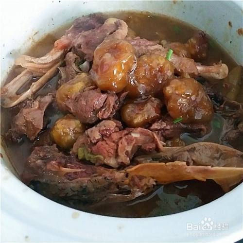 鸭肉烧山芋粉丸子的做法