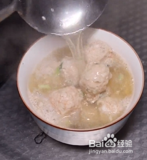 如何自制超美味鲅鱼鲜虾丸子