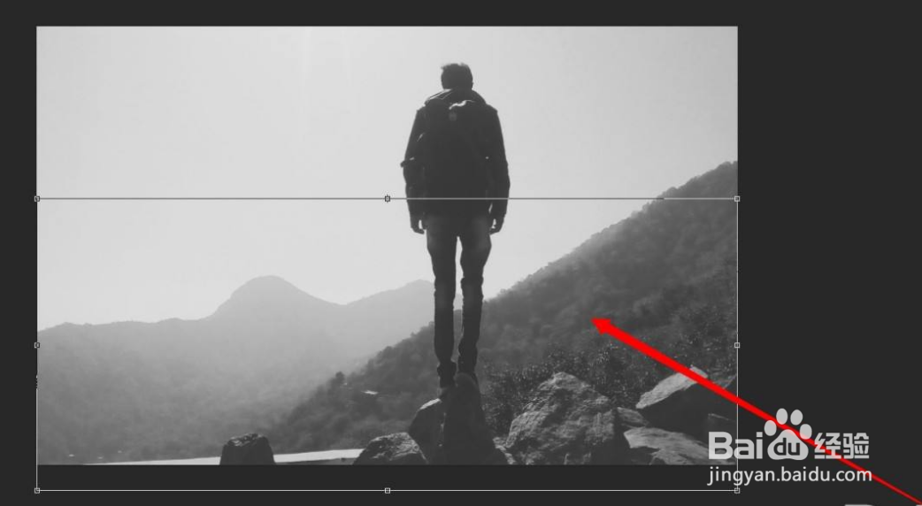 ps怎么把照片中的腿拉长