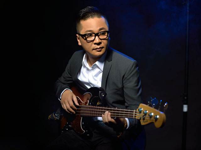 搜一首歌，有一句歌词是“又是一年春来到 柳杏儿满天飘”