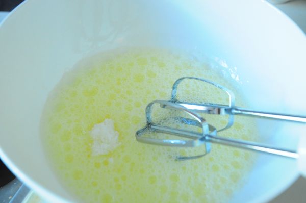 戚风栗蓉蛋糕卷