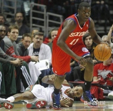 篮球中的抢断技巧，get起来吧