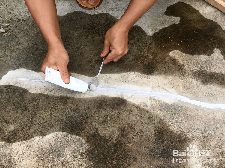 补漏老师傅告诉你楼顶补漏最好就是用天雨盾