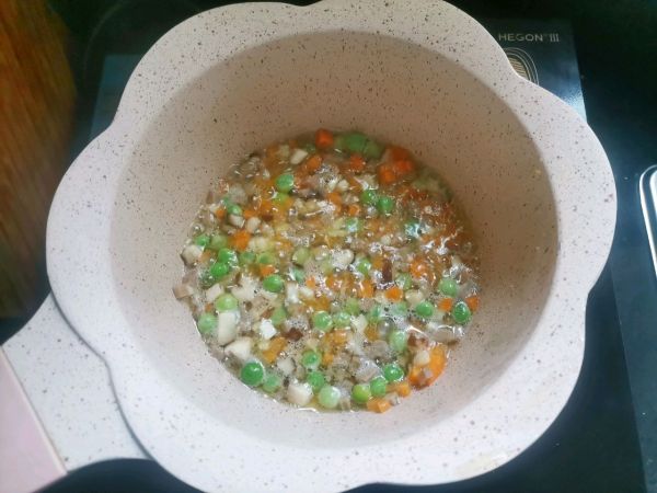 咸蛋黄肉松烧卖