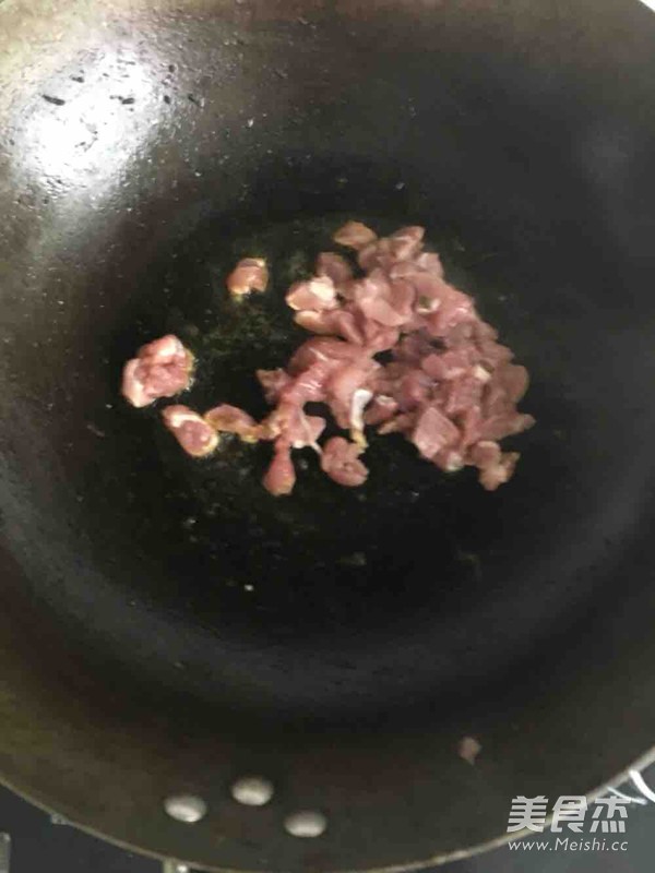 豌豆肉丁的做法