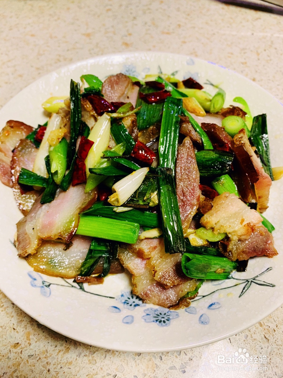蒜苗炒腊肉的家常做法