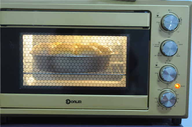 蓝莓沙拉花环面包