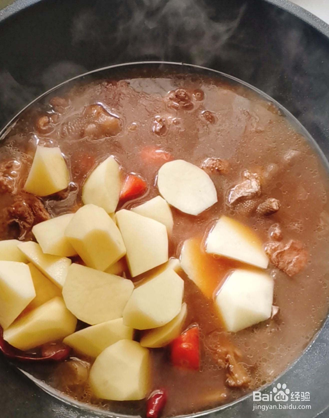 如何做大家都喜欢的玉米土豆炖鸡