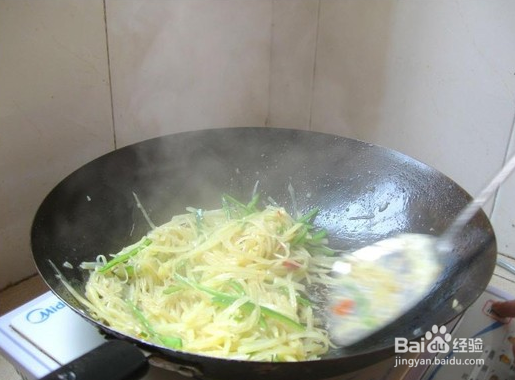 家常青椒土豆丝做法