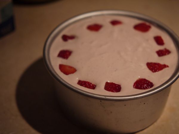 草莓酸奶慕斯蛋糕