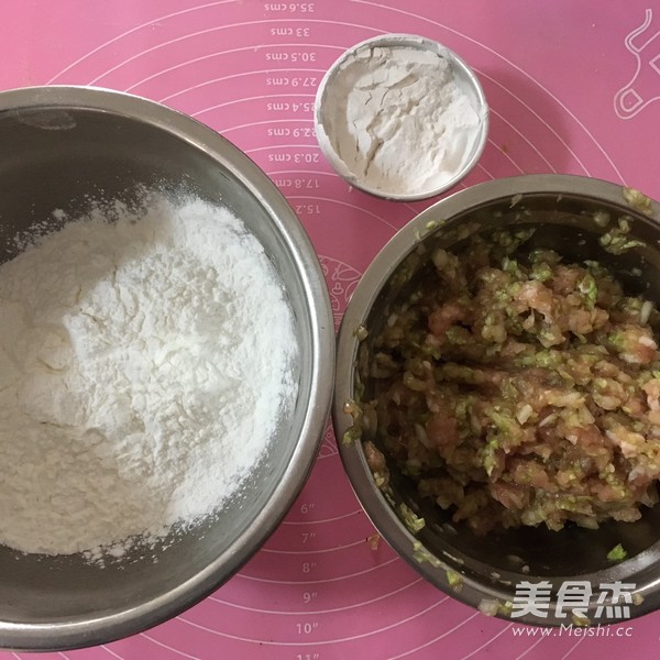 白菜（百财）蒸饺