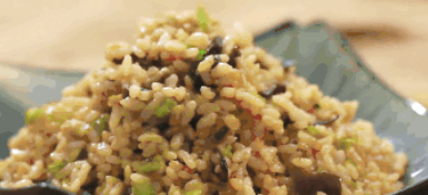 茄 子 炒 饭的做法