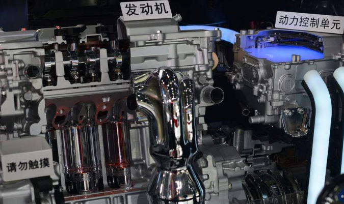 发动机故障灯亮能不能继续开