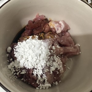 炒肉的时候怎么腌肉