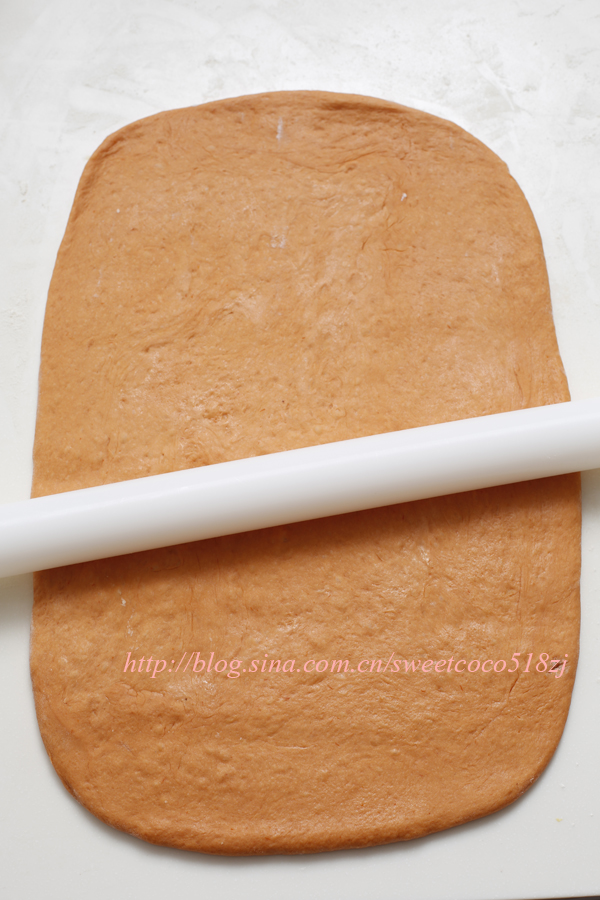 葡萄干番茄面包