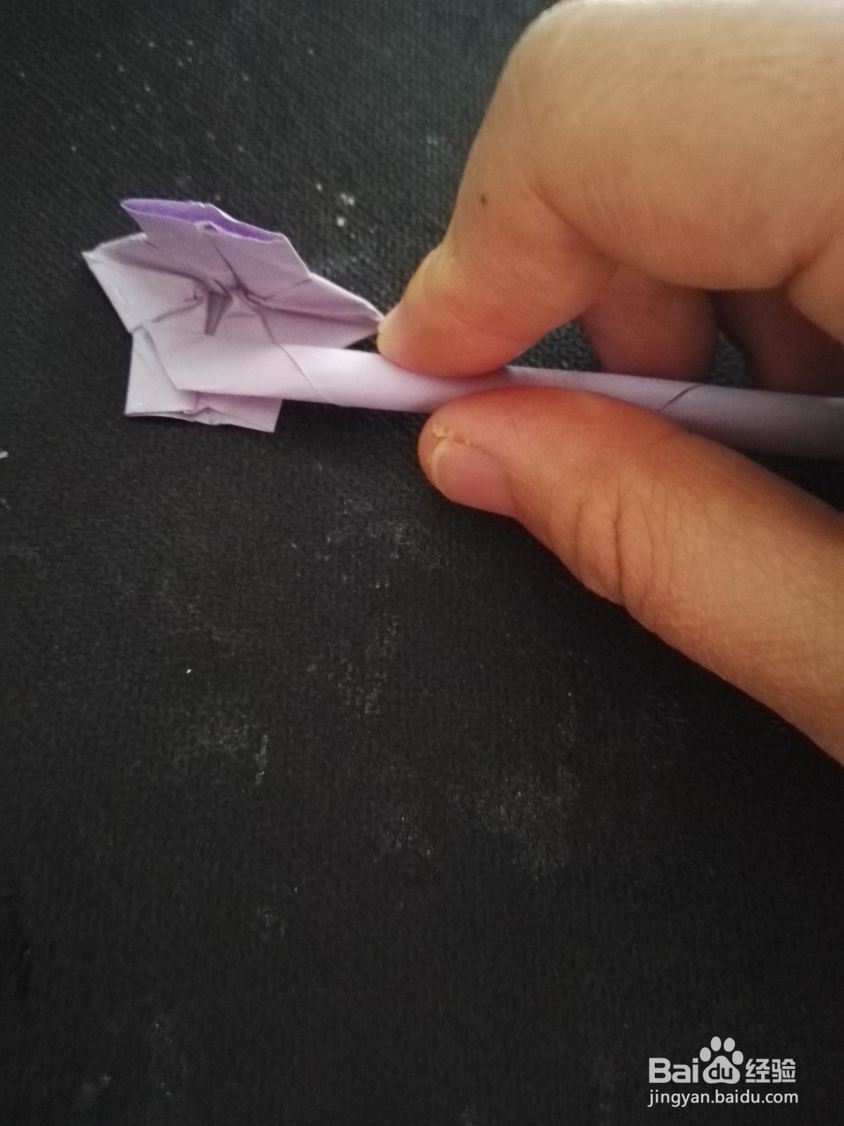 小男孩喜欢的小斧头的折法