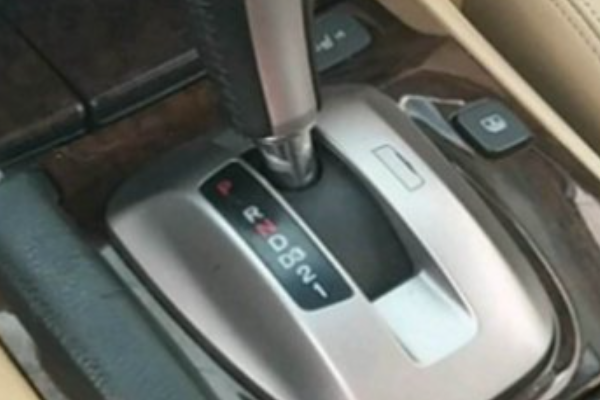 雅阁7代档位都怎么使用