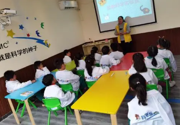 一个人掉进了海里为什么衣服没有湿