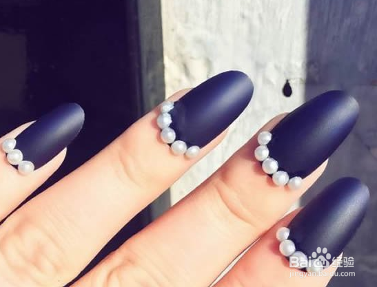 12个秋冬季指甲彩绘灵感 为你带来华丽节日气氛