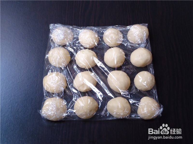 松软味美的红豆小餐包