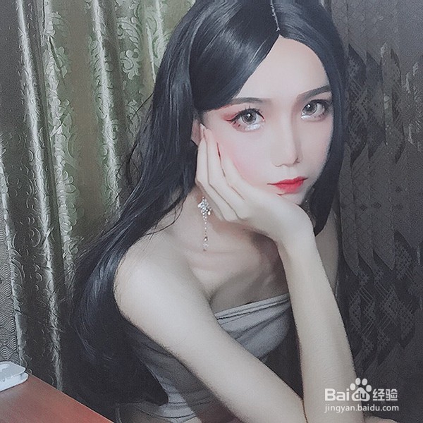 如何判断男扮女装