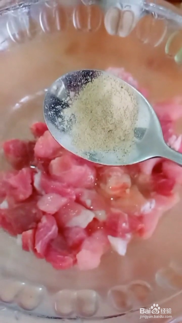 如何自制美味好吃的宫保肉丁