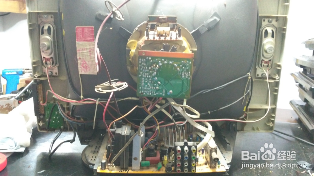 TCL电视机不通电频繁烧保险与电源模块维修经验