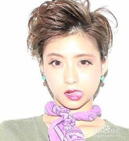 女生头发少？试试这几个发型吧