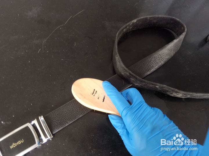 皮带发霉了怎么处理