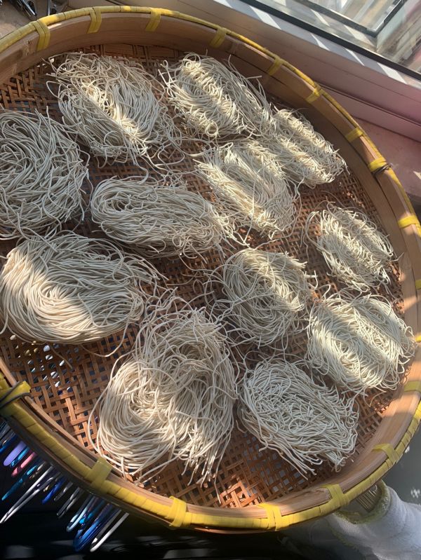 香其酱鸡蛋干拌面