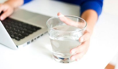 正确的喝水方式是什么？