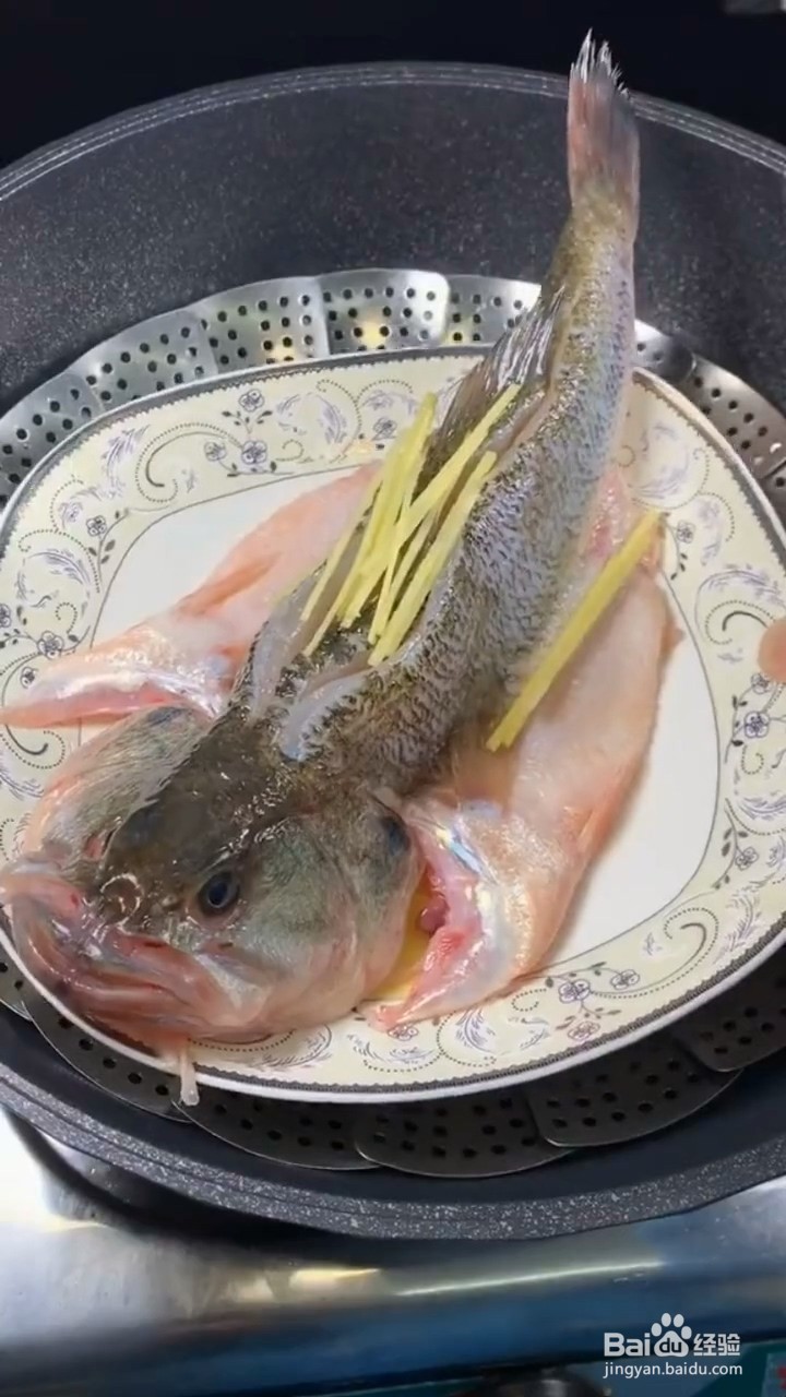 如何制作清蒸鲈鱼