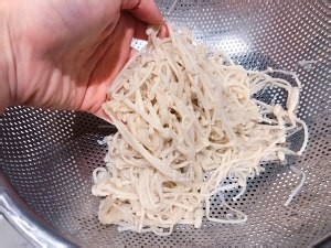 凉拌黄瓜金针菇