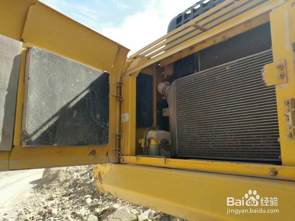 如何选购二手挖掘机_上海金品二手挖掘机