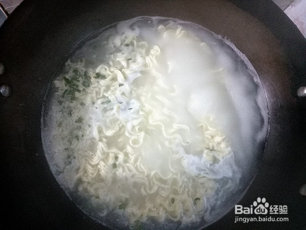 教你做煎蛋肉肠面