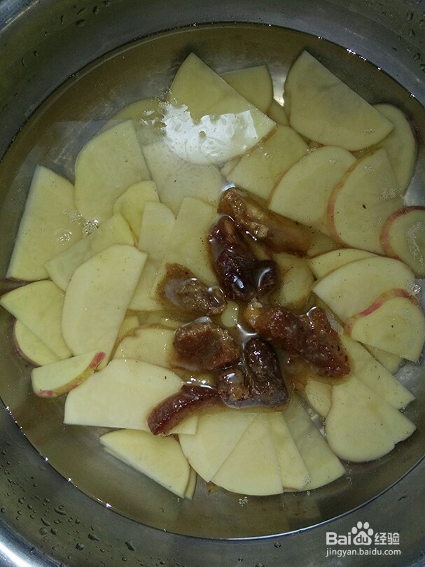 #美食#老黄瓜紫皮洋芋汤