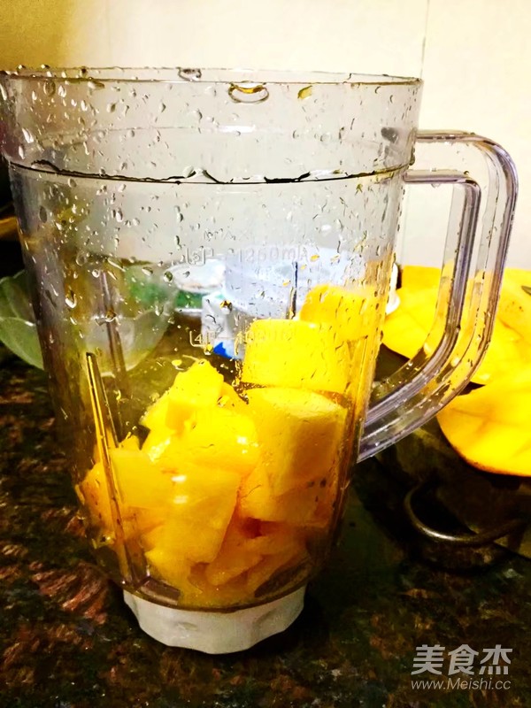 芒果奶昔的做法