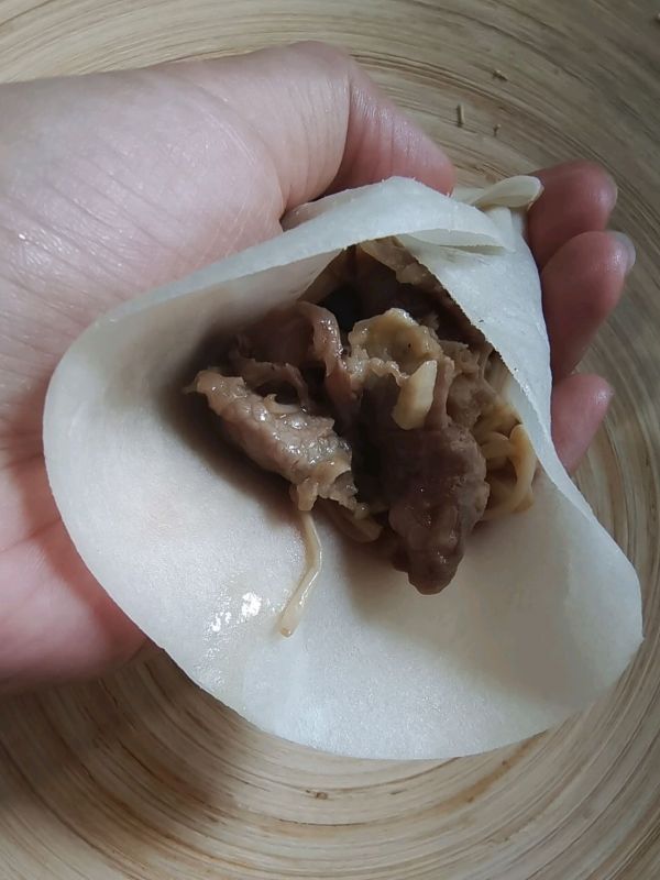 极鲜肥牛金针菇卷