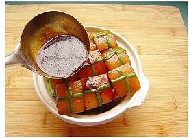 如何做大名鼎鼎的东坡肉？