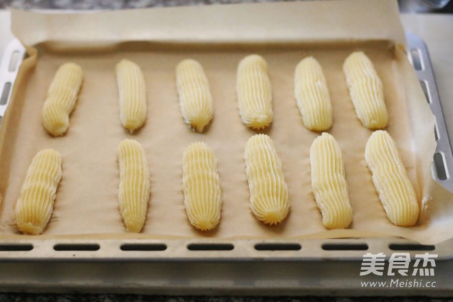 卡仕达闪电泡芙