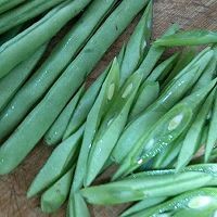 如何制作美味的清炒四季豆