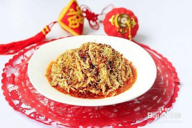 麻辣味的蒜泥拌鸡丝