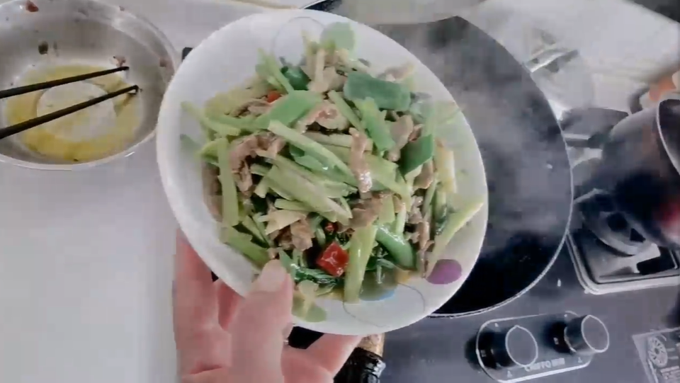 如何做芹菜炒牛肉