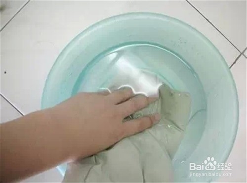 冬天怎么清洗羽绒服