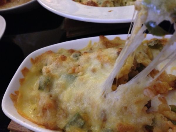 芝士焗香肠炒饭