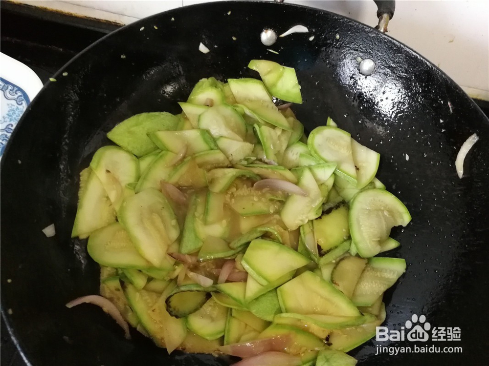 西葫芦炒土鸡蛋