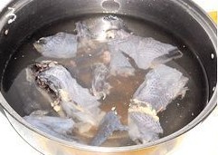 花旗参炖乌鸡汤